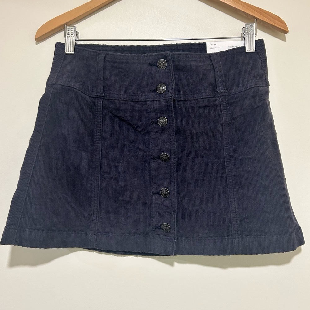 NWT American Eagle High Rise A Line Mini Corduroy Black Skirt Size 4